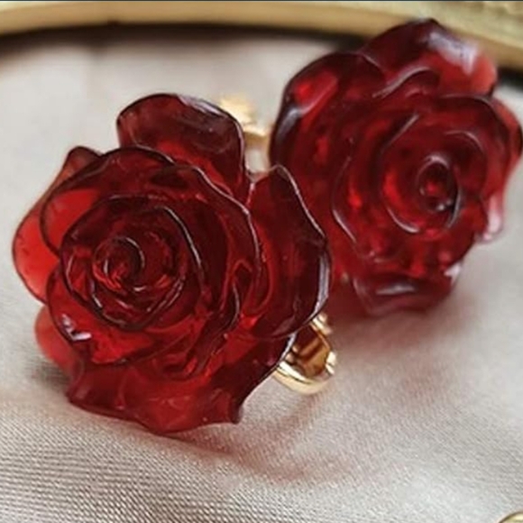 Blood Red Resin Rose Earrings Carved Flower 3D Realistic Flowers New - Picture 5 of 8
